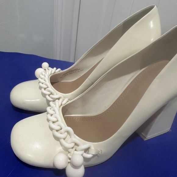 NWOT TORY BURCH HEELS - Picture 5 of 6